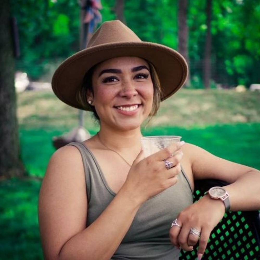 Meet your Posher, Alejandra